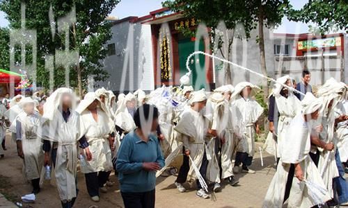 出殡送葬队伍 出殡送葬队伍
